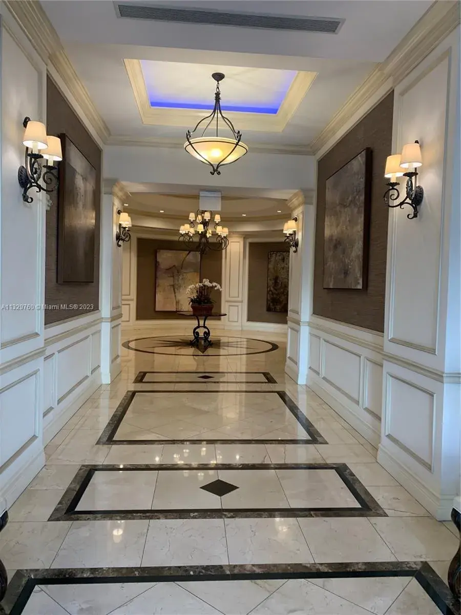 1805 Ponce de leon blvd, Coral Gables FL 33134