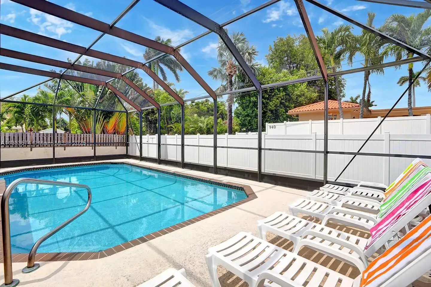 947 Washington St, Hollywood FL 33019 photo 2
