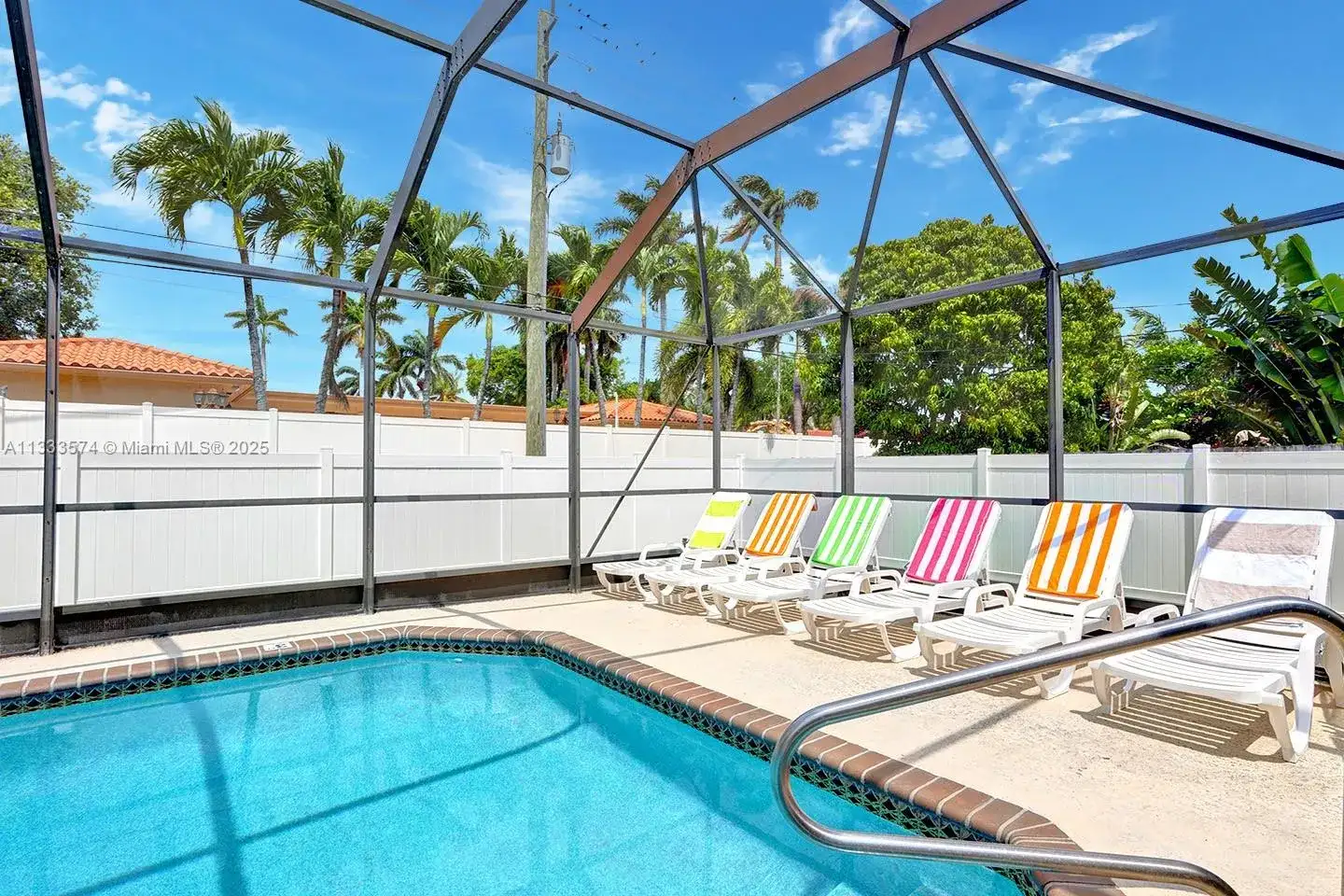 947 Washington St, Hollywood FL 33019 photo 3