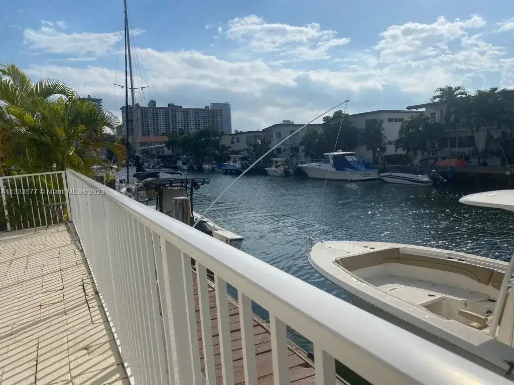 3702 NE 171st St # 18, North Miami Beach FL 33160