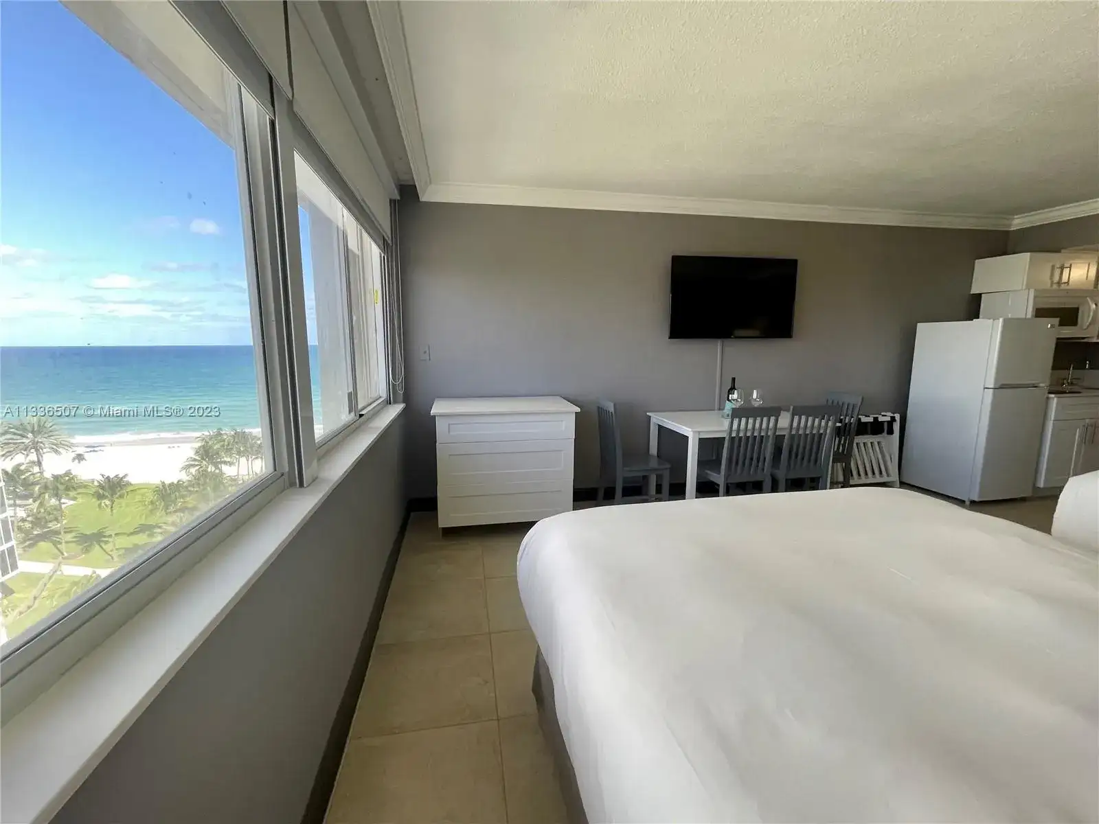 19201 Collins Ave # 827, Sunny Isles Beach FL 33160 photo 5