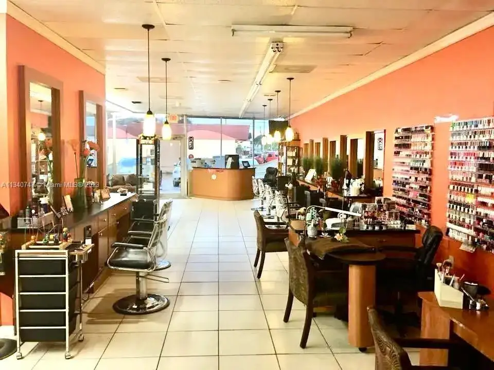 5360 palm ave, Hialeah FL 33012 photo 3