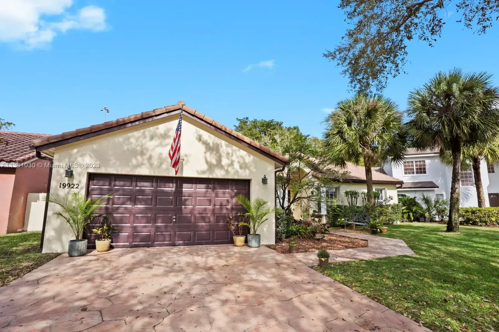 19922 NW 88th Ave, Hialeah FL 33018 photo 5