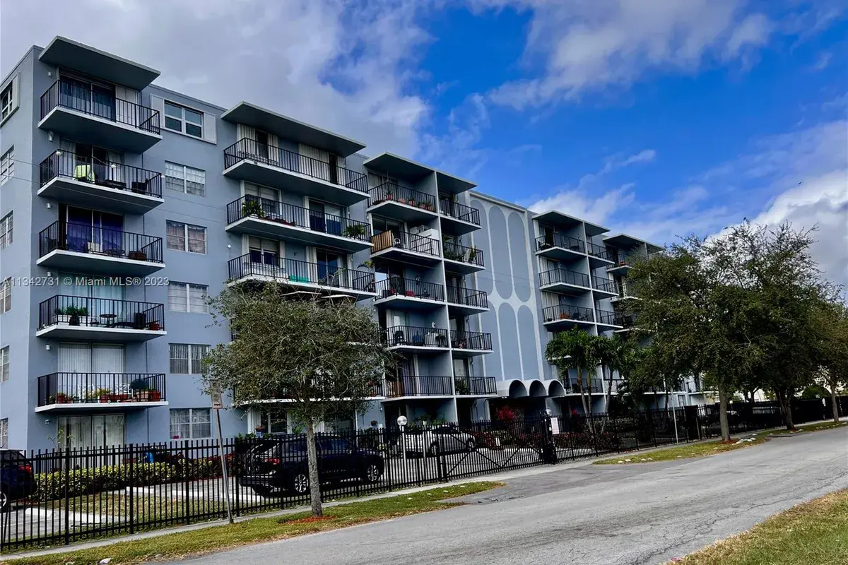 12500 NE 15th Ave # 615, North Miami FL 33161