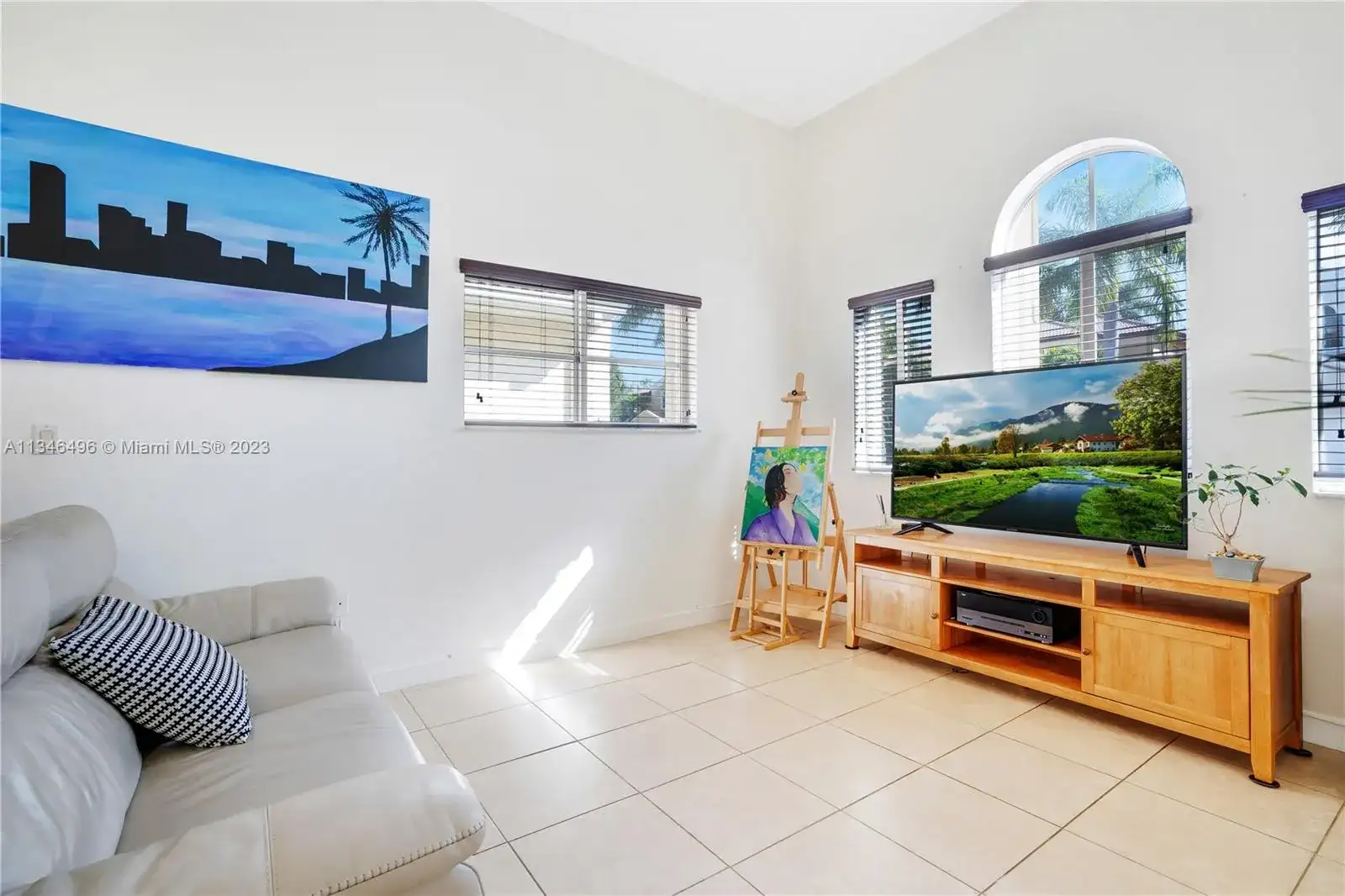 2528 NE 41st Ter, Homestead FL 33033 photo 2