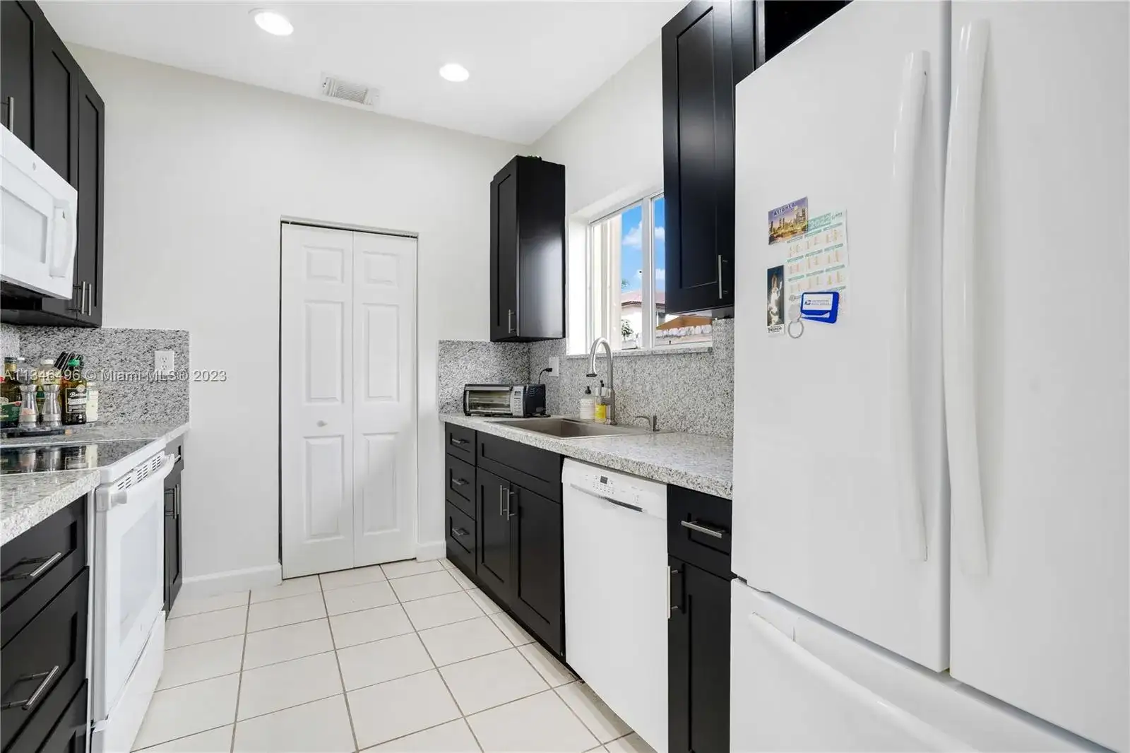 2528 NE 41st Ter, Homestead FL 33033 photo 5