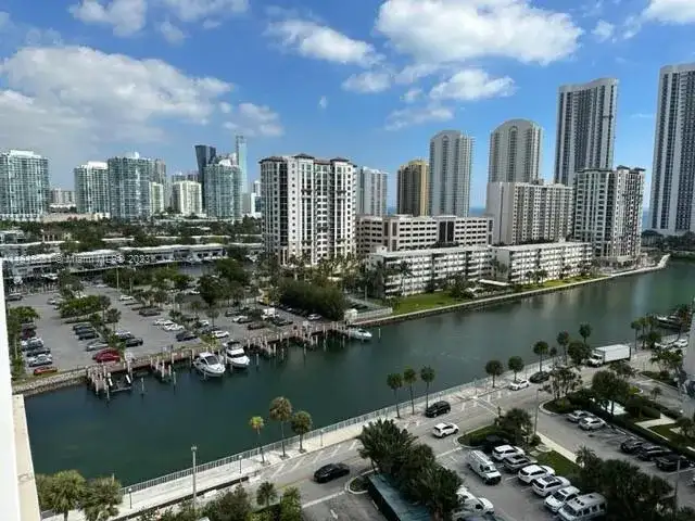 500 Bayview Dr # 1231, Sunny Isles Beach FL 33160 photo 2