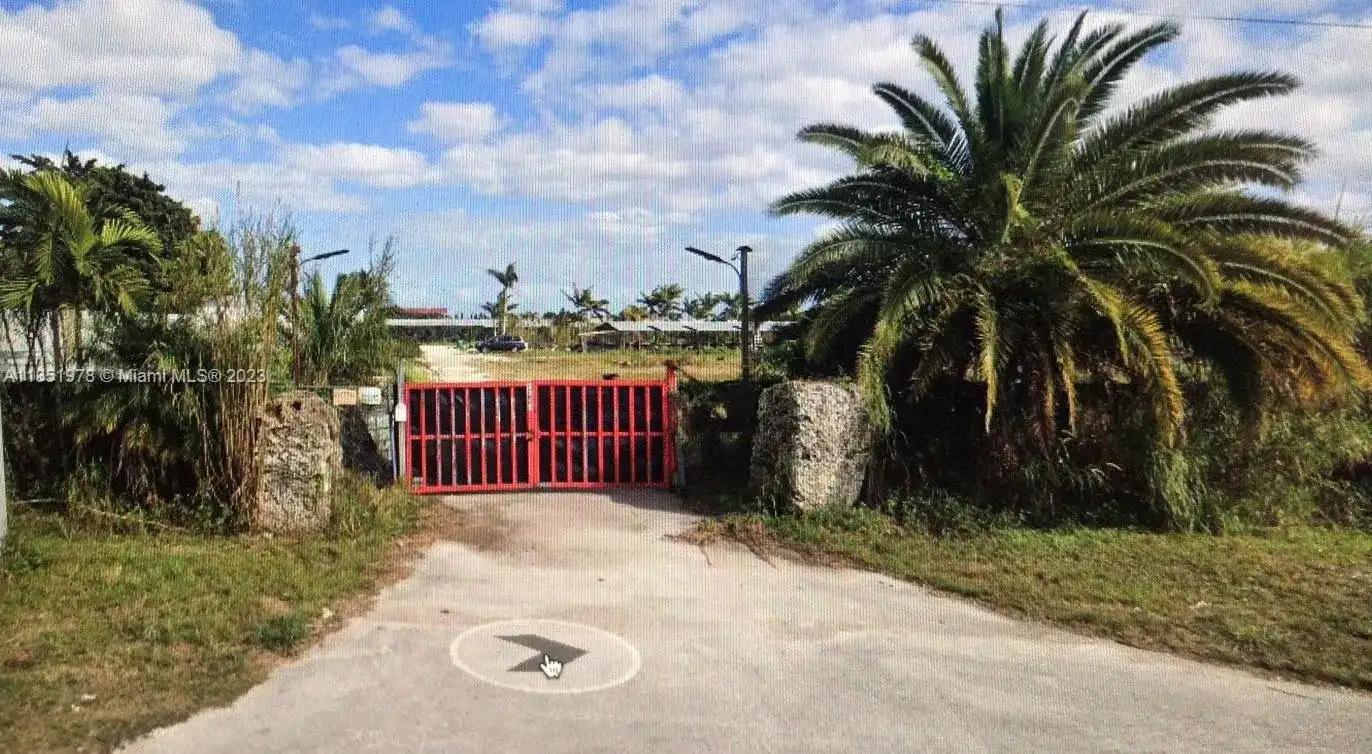 17801 SW 197 Ave, Miami FL 33187