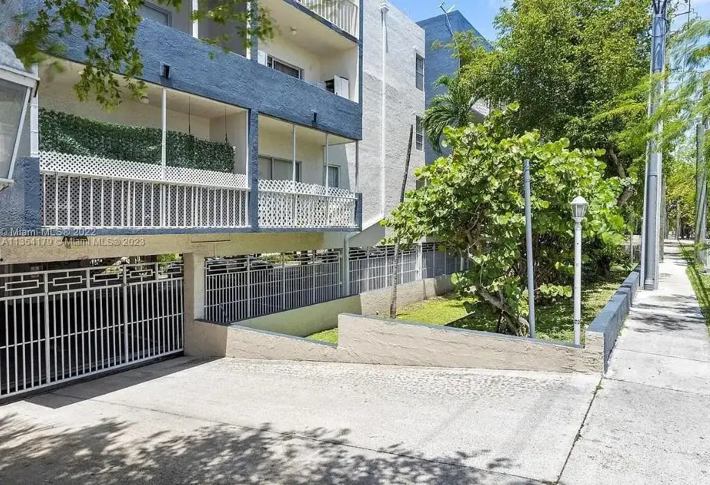 16750 NE 10 Ave # 317, North Miami Beach FL 33162 photo 4