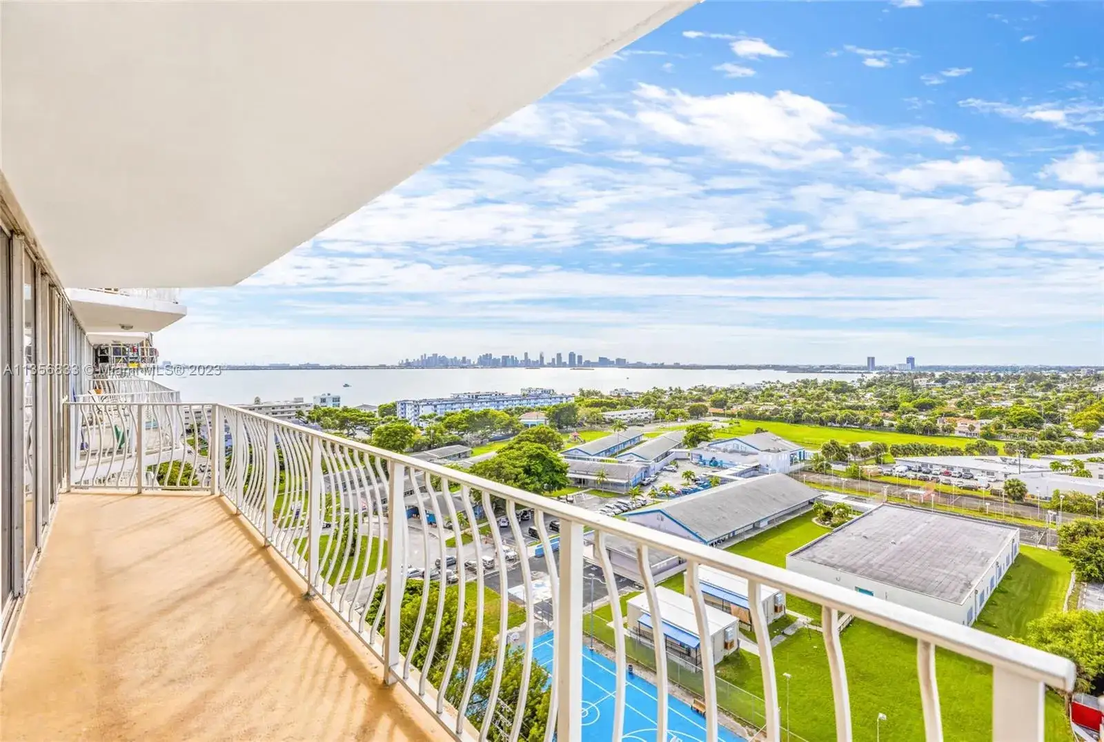 7601 E Treasure Dr # 1011, North Bay Village FL 33141
