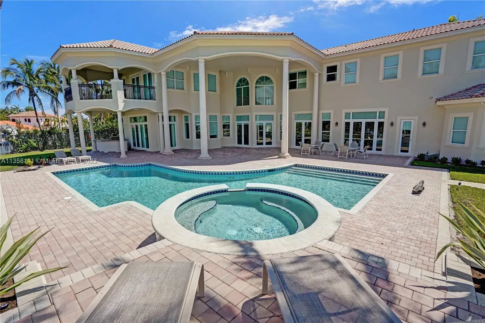 1130 Harbor Ct, Hollywood FL 33019 photo 5