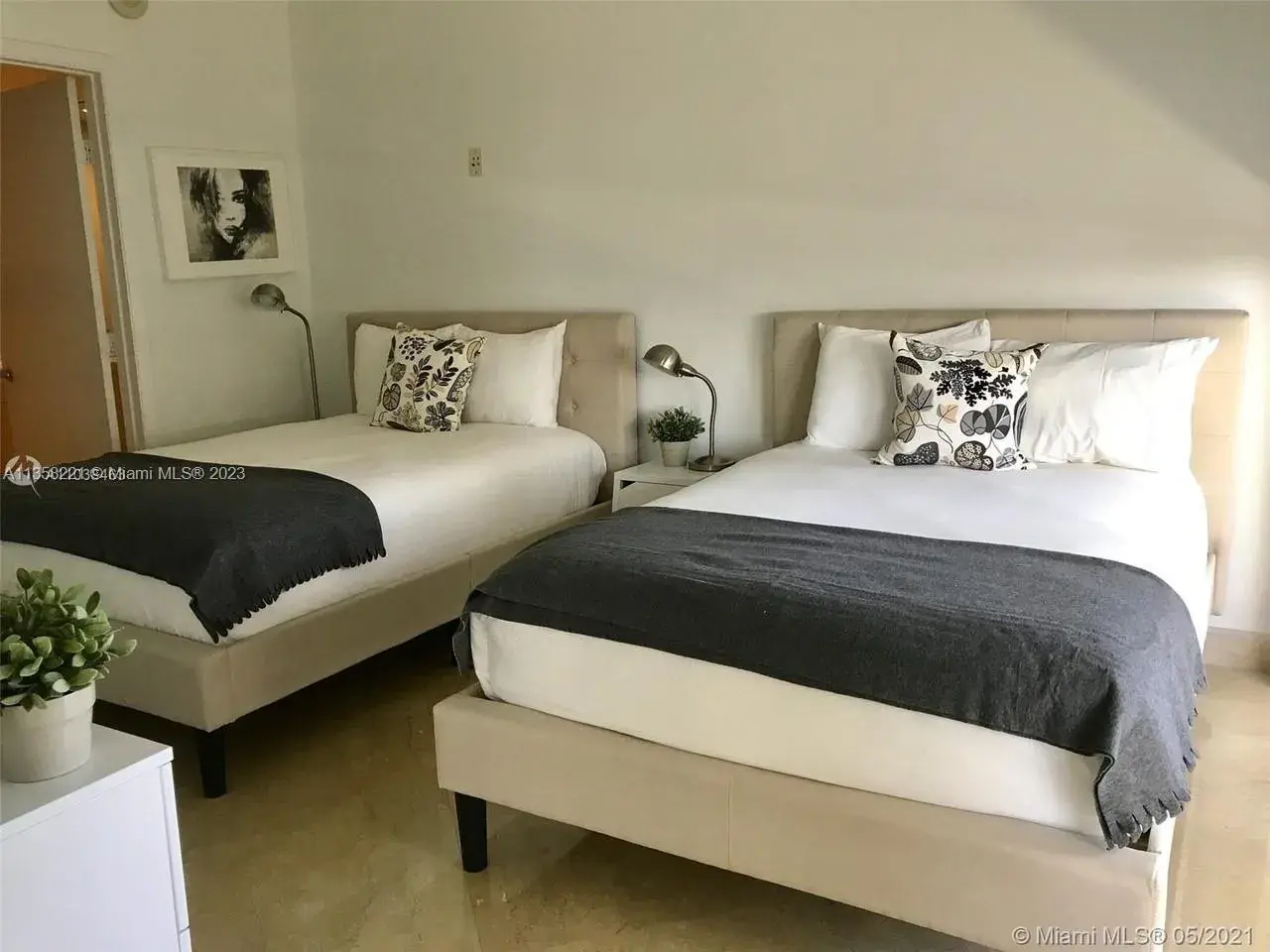 1830 S Ocean Dr # 1706, Hallandale Beach FL 33009