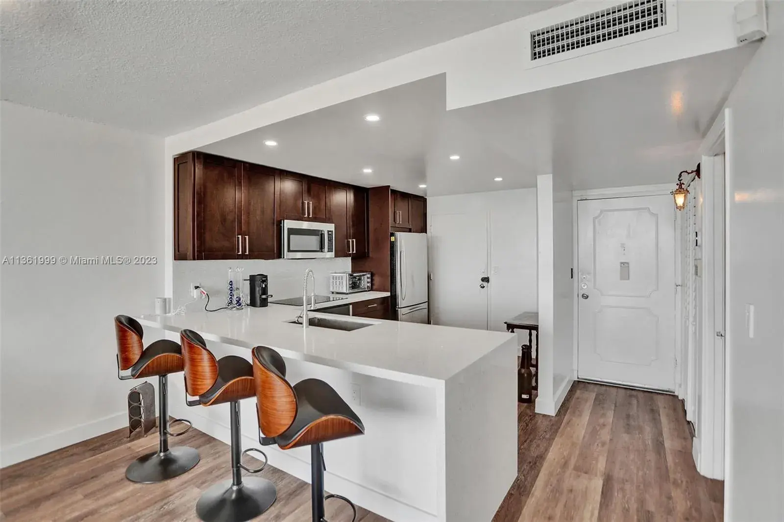 1351 NE Miami Gardens Dr # 1602E, Miami FL 33179