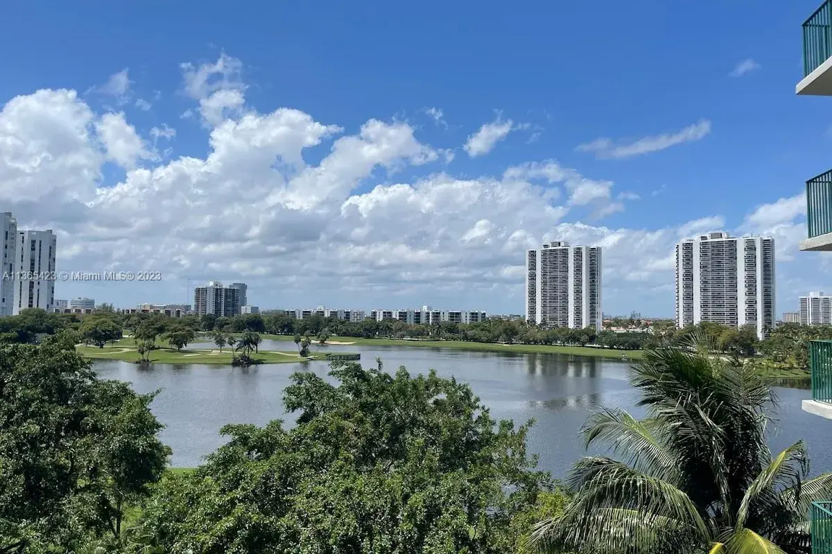 20000 E Country Club Dr # 606, Aventura FL 33180
