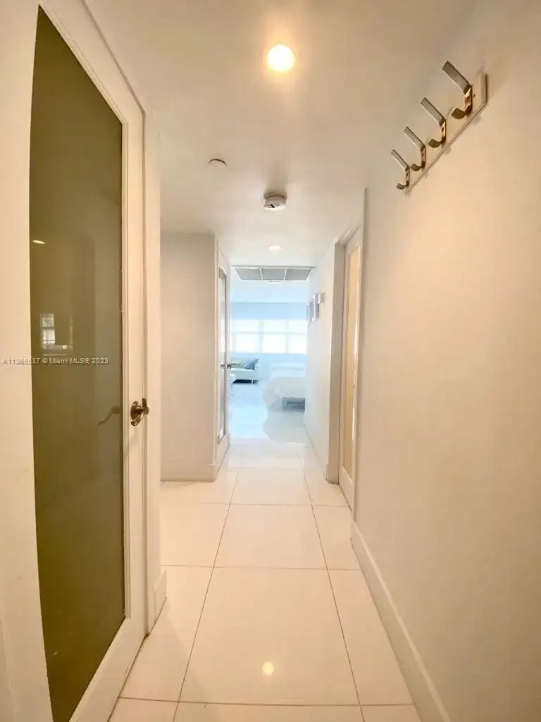 100 Lincoln Rd # 906, Miami Beach FL 33139 photo 2