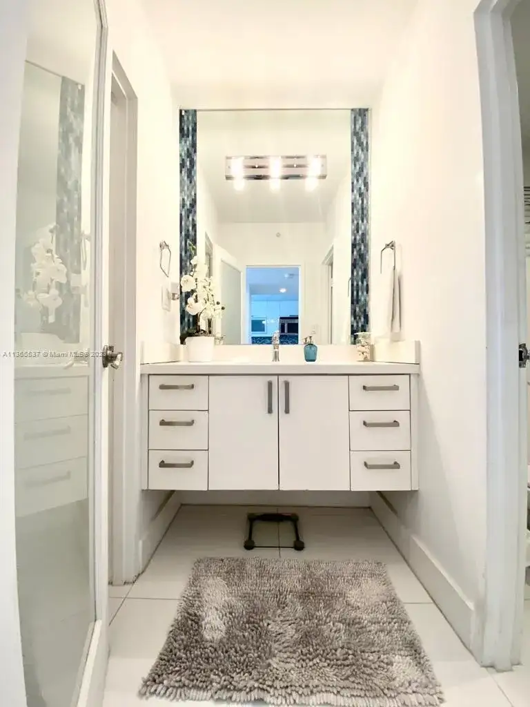 100 Lincoln Rd # 906, Miami Beach FL 33139 photo 4
