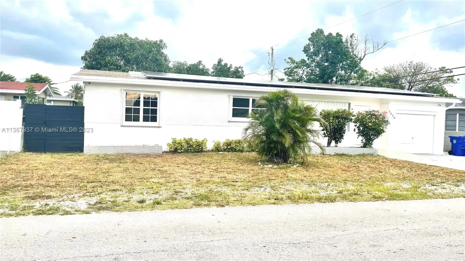 1420 S 24th Ter, Hollywood FL 33020