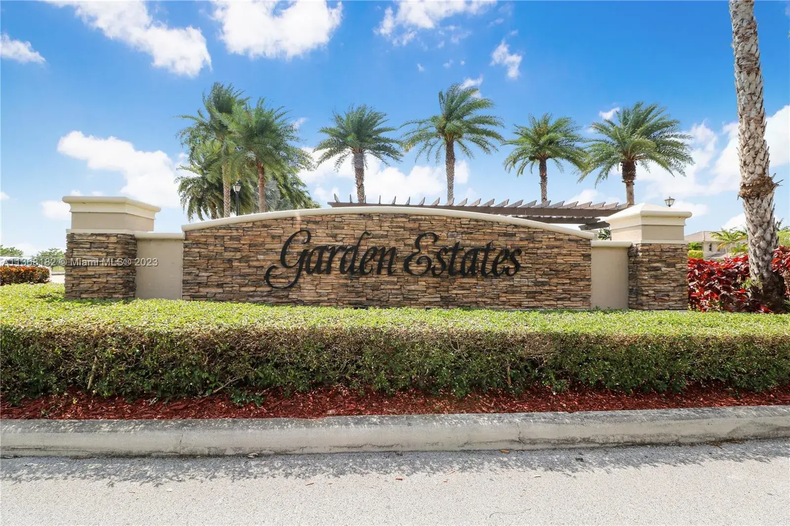 15480 SW 119th Ter, Miami FL 33196