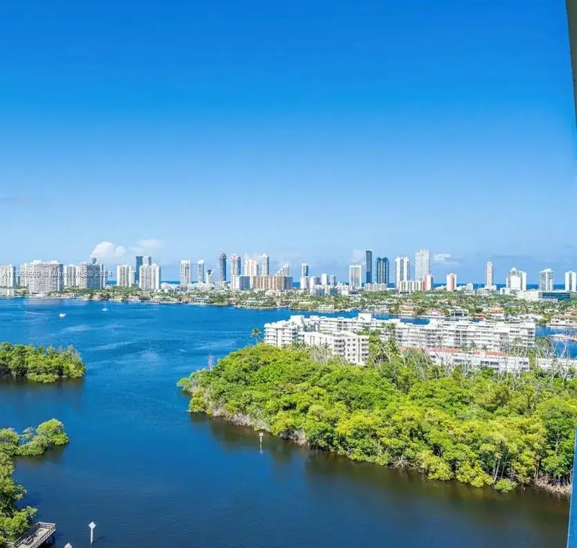 16385 Biscayne Blvd # 7, North Miami Beach FL 33160 photo 3