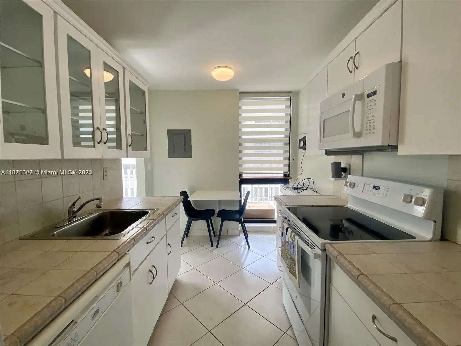 6061 Collins Ave # 17B, Miami Beach FL 33140 photo 2