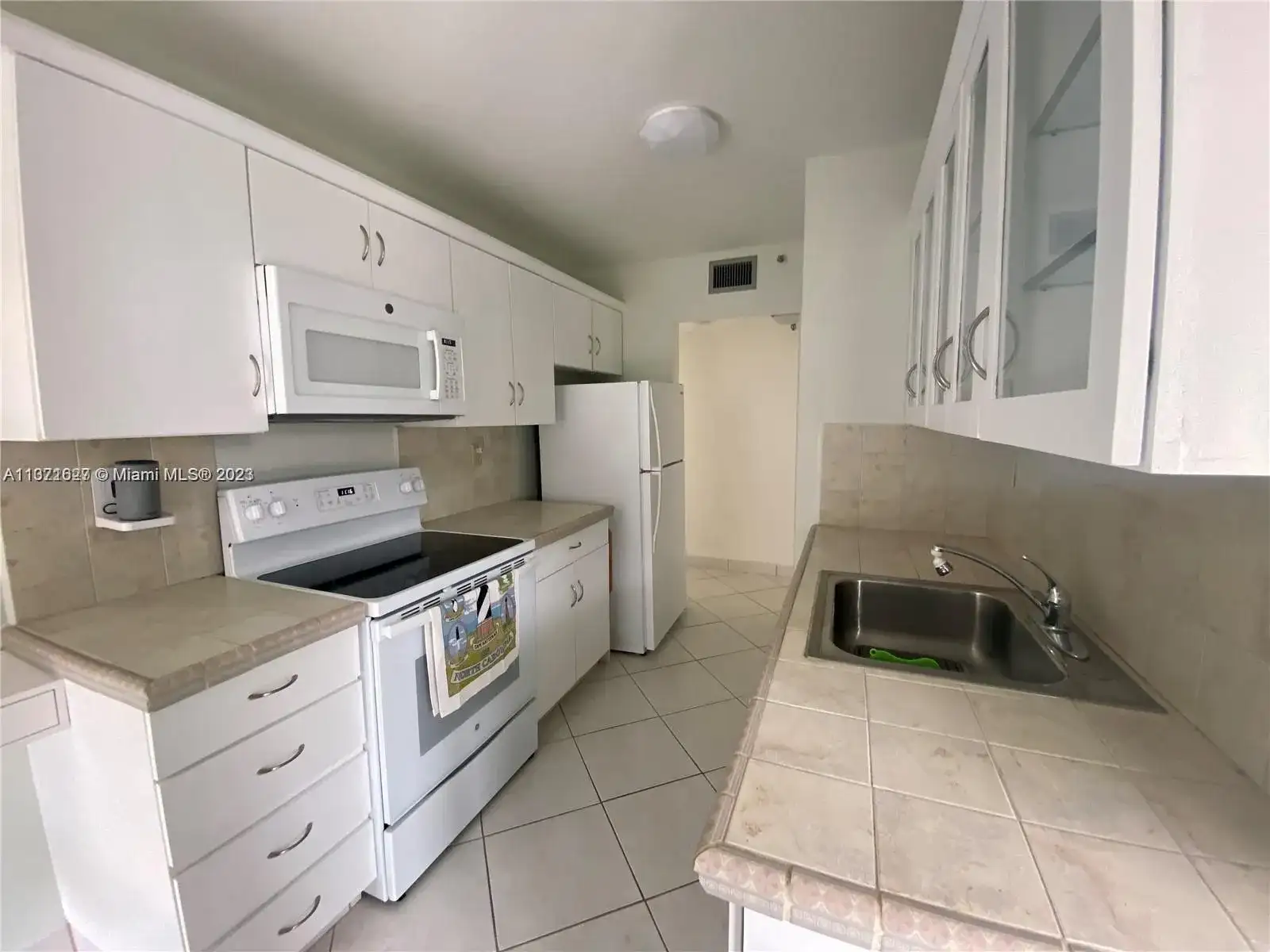 6061 Collins Ave # 17B, Miami Beach FL 33140 photo 5
