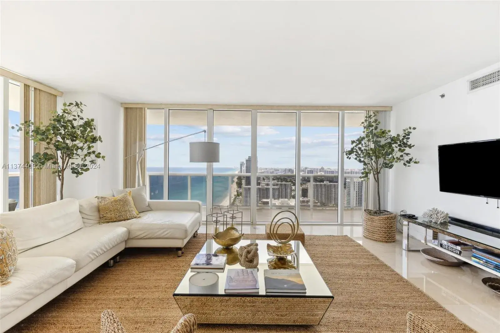 1830 S OCEAN DR # 4002, Hallandale Beach FL 33009