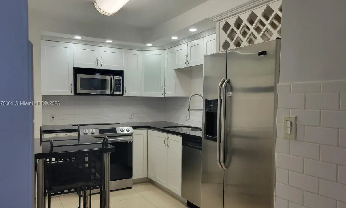 20100 W Country Club Dr # 404, Aventura FL 33180