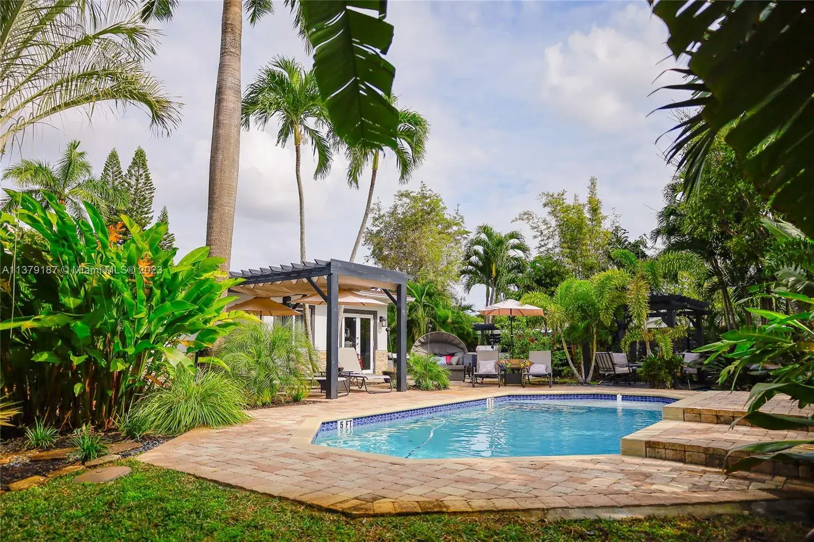 2012 NW 39th Ct, Oakland Park FL 33309
