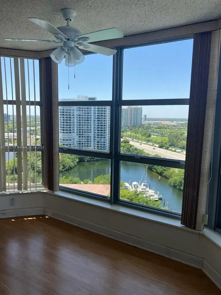 3500 Mystic Pointe Dr # 1804, Aventura FL 33180 photo 5