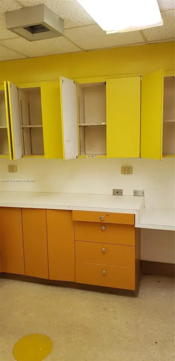 909 N Miami Beach Blvd # 302, North Miami Beach FL 33162
