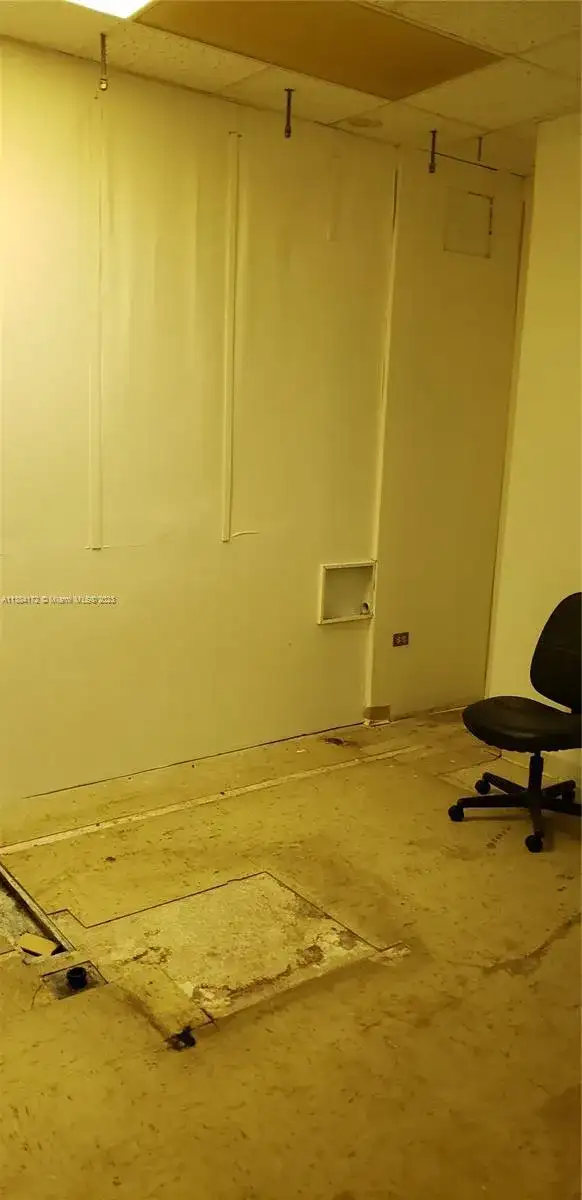 909 N Miami Beach Blvd # 302, North Miami Beach FL 33162 photo 2