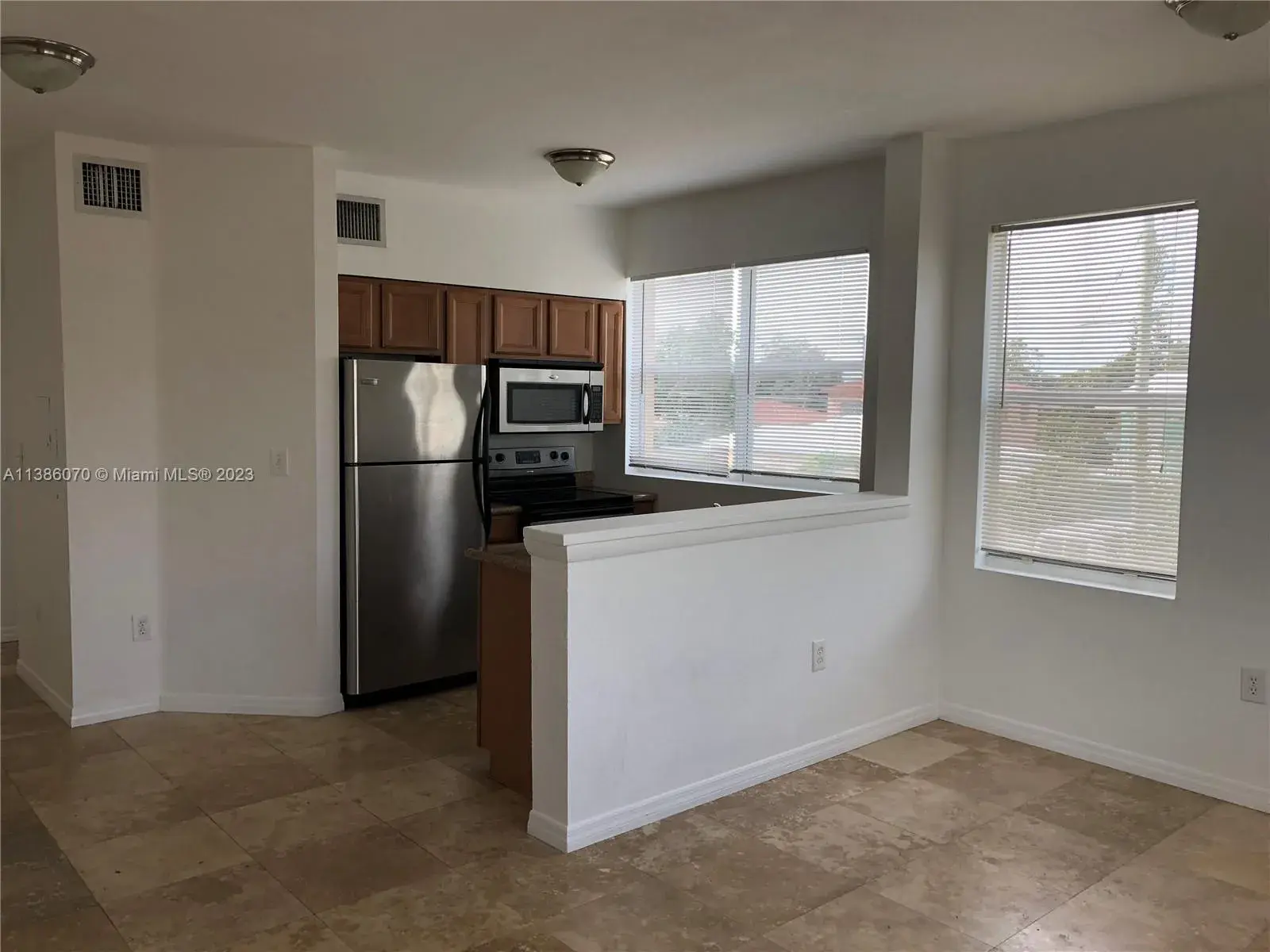 953 SW 10th St # 5, Miami FL 33130
