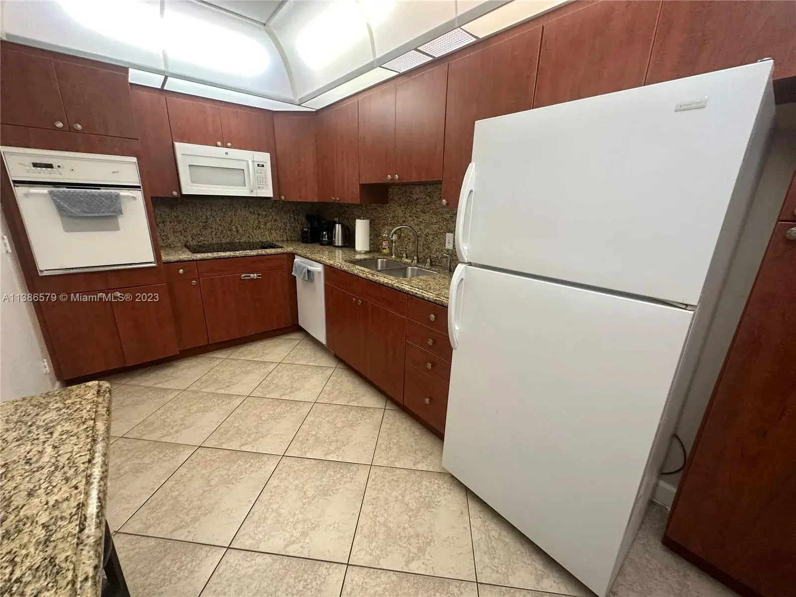 3801 S Ocean Dr # 2J, Hollywood FL 33019