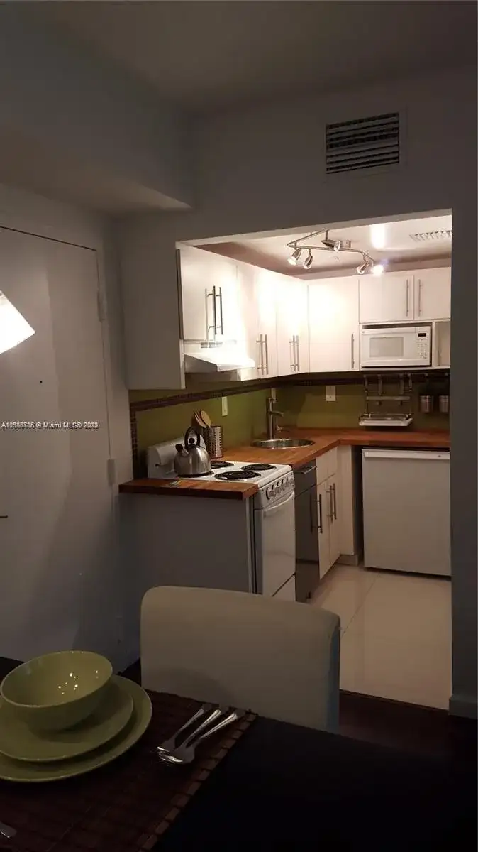 1550 Drexel Ave # 106, Miami Beach FL 33139 photo 4