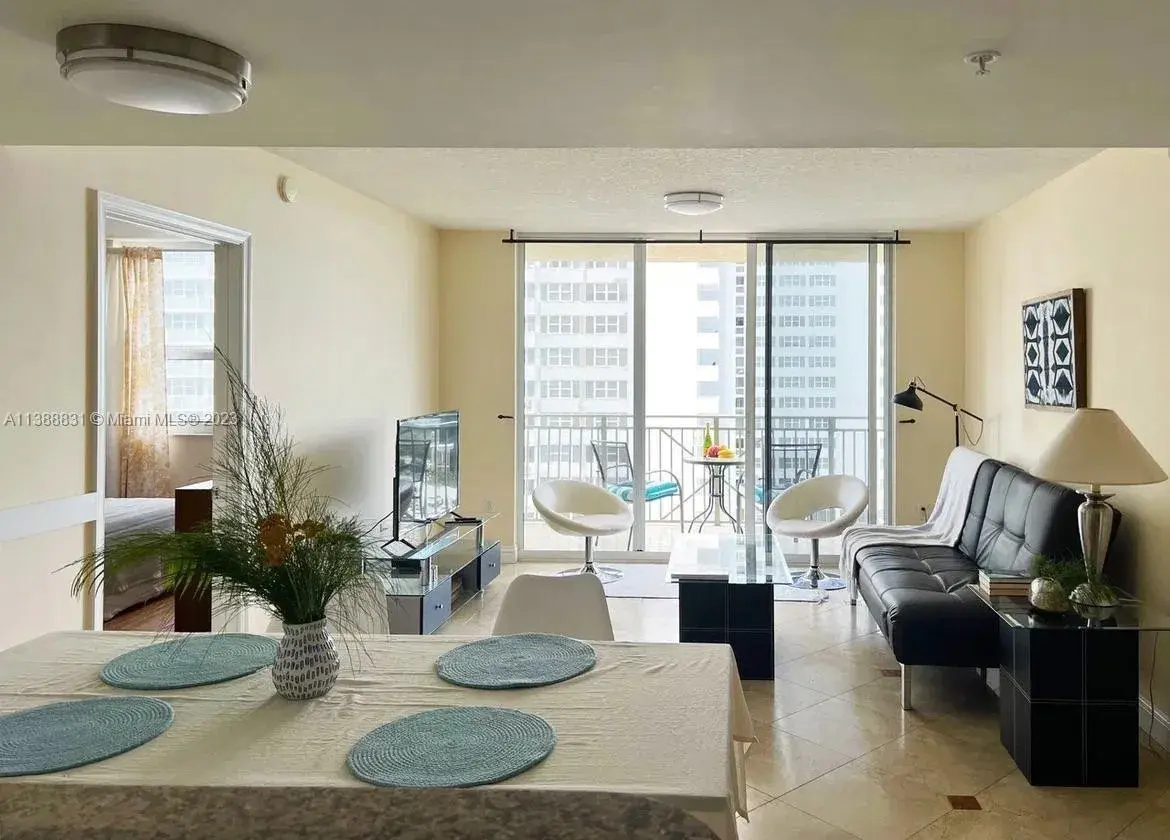 2080 S Ocean Dr # 806, Hallandale Beach FL 33009