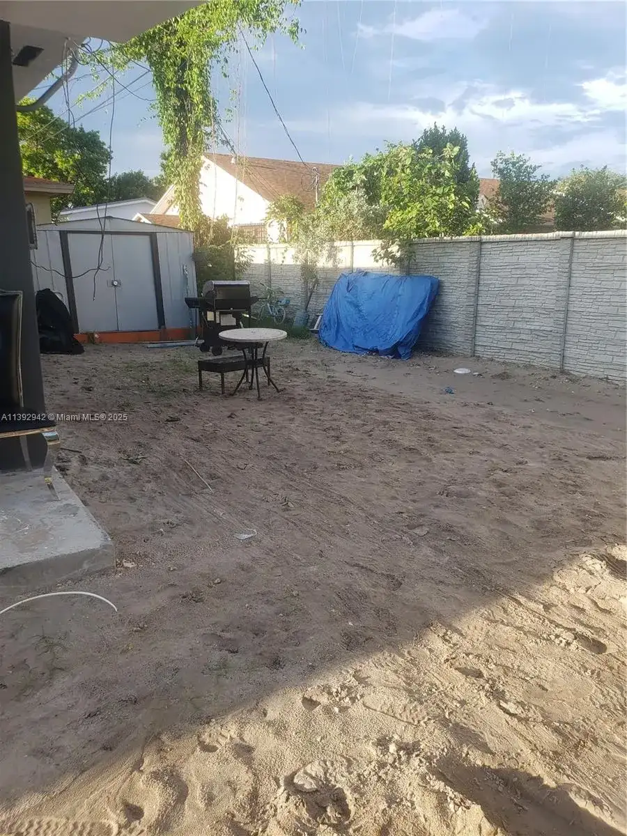 2865 NW 22nd Ave, Miami FL 33142 photo 4
