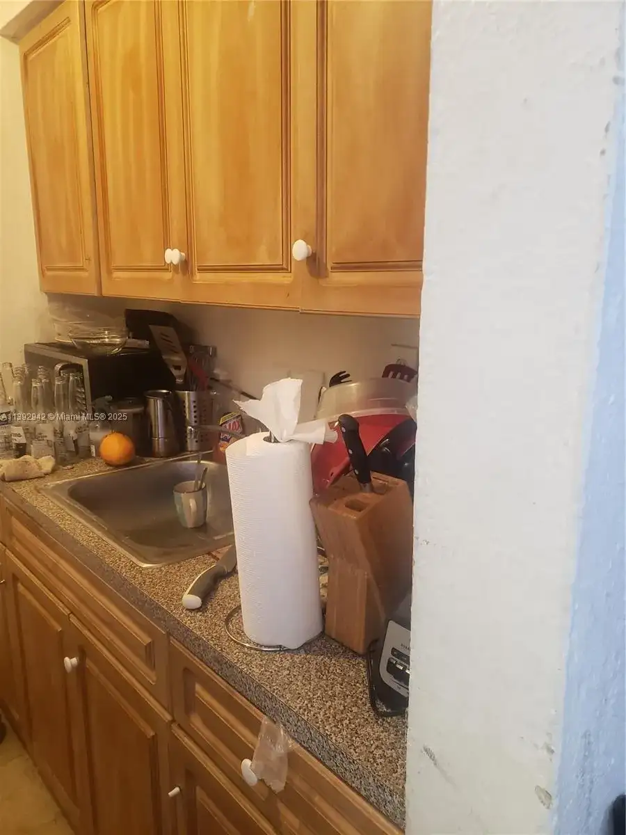2865 NW 22nd Ave, Miami FL 33142 photo 5