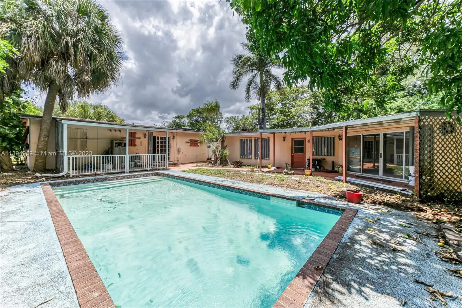 1899 NE 49th Ct, Pompano Beach FL 33064 photo 3