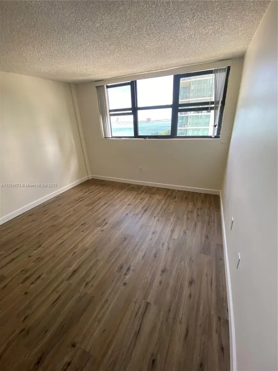 555 NE 30th St # 603, Miami FL 33137