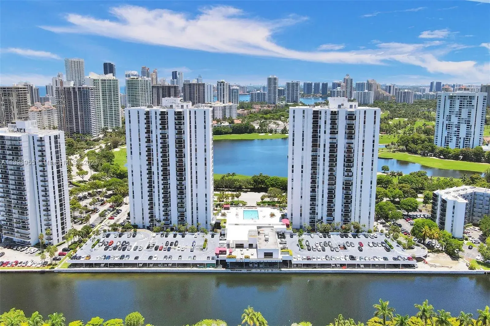 3675 N Country Club Dr # 2110, Aventura FL 33180