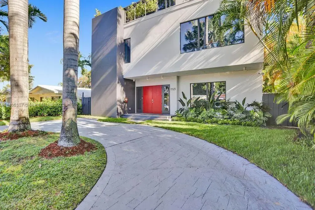 1523 Grant St, Hollywood FL 33020