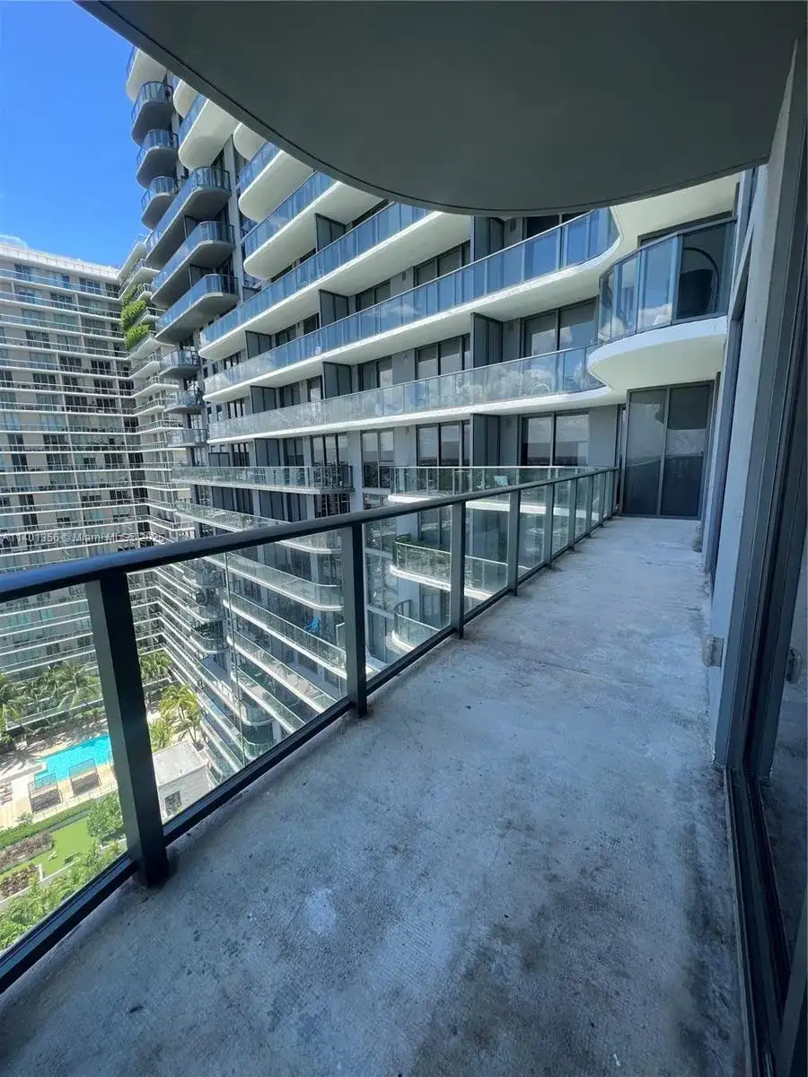 121 NE 34 St # 2215, Miami FL 33137 photo 3