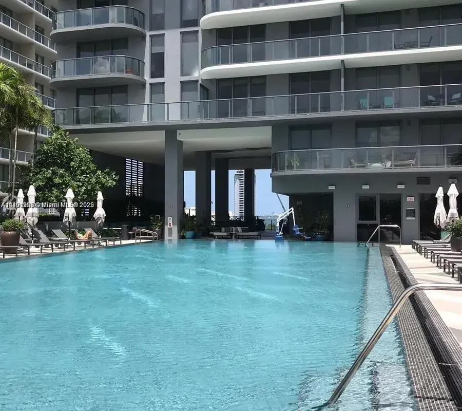 121 NE 34 St # 2215, Miami FL 33137