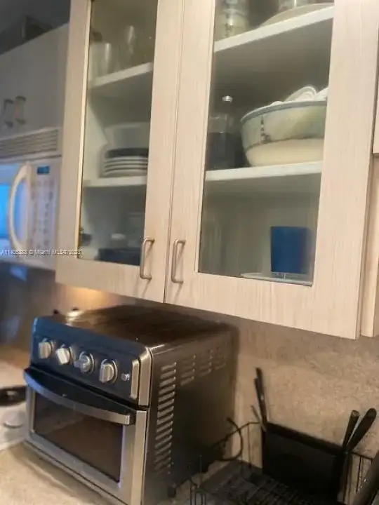 19201 Collins Ave # 527, Sunny Isles Beach FL 33160 photo 2