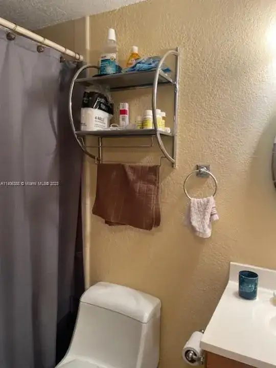 19201 Collins Ave # 527, Sunny Isles Beach FL 33160 photo 5