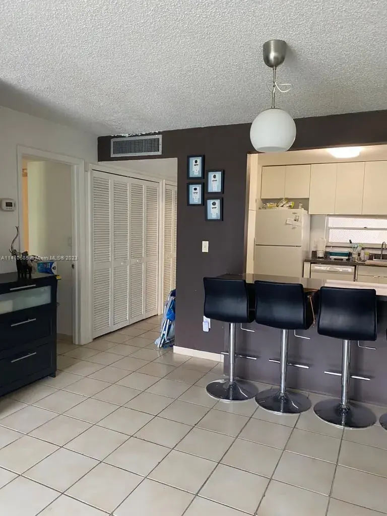 100 Ocean Lane Dr # 406, Key Biscayne FL 33149