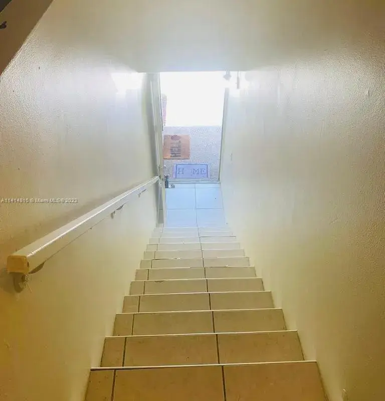 504 Gardens Dr # 204, Pompano Beach FL 33069
