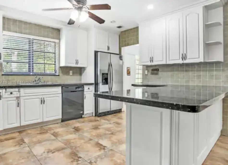 1232 NE 176th Ter, North Miami Beach FL 33162 photo 2