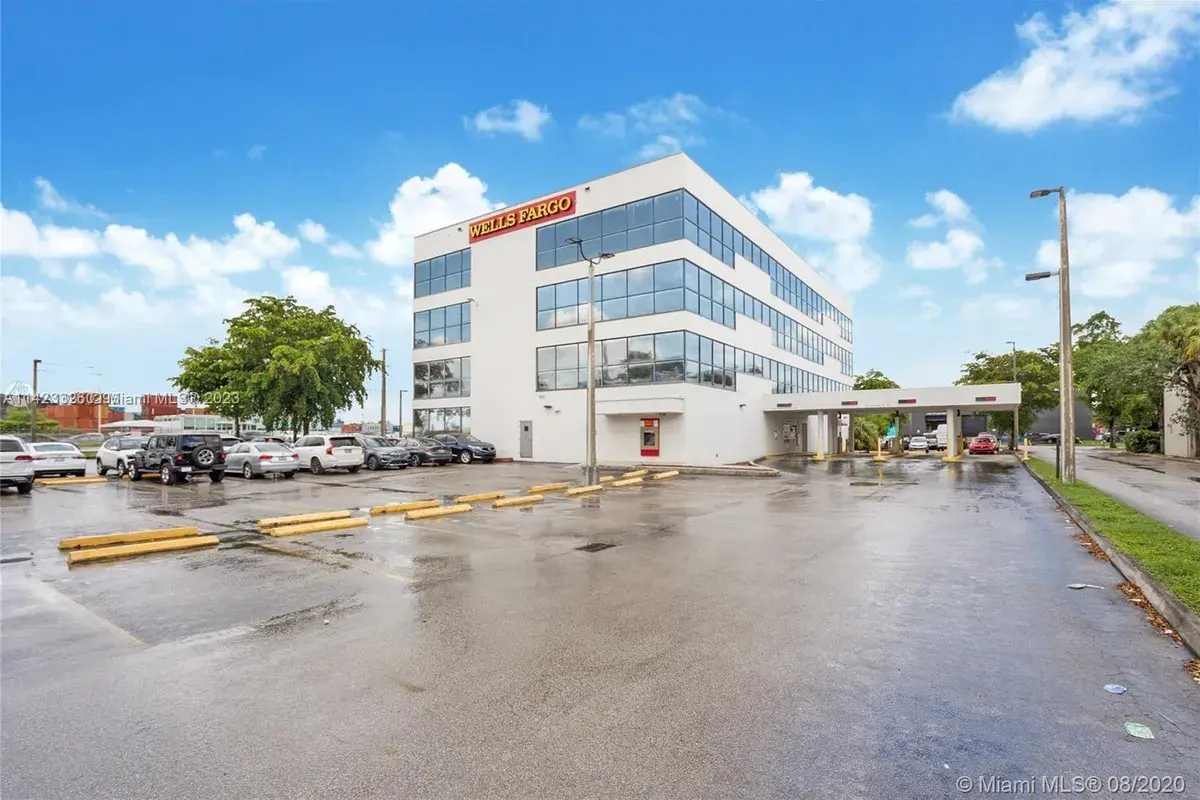 4995 NW 72nd Ave # 202, Miami FL 33166