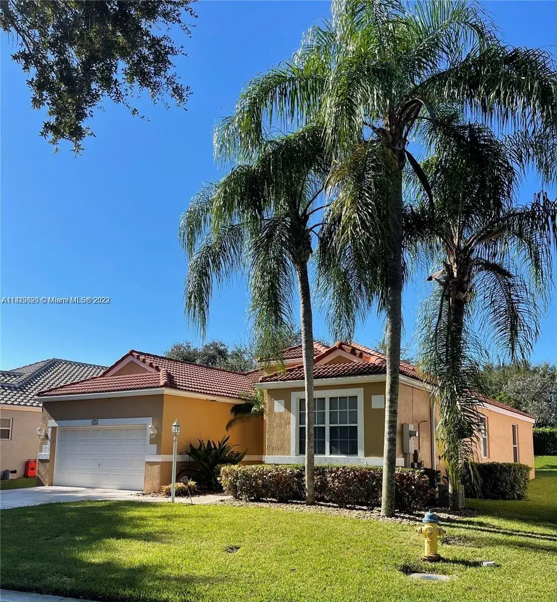 6802 NW 81st Ct, Parkland FL 33067 photo 3
